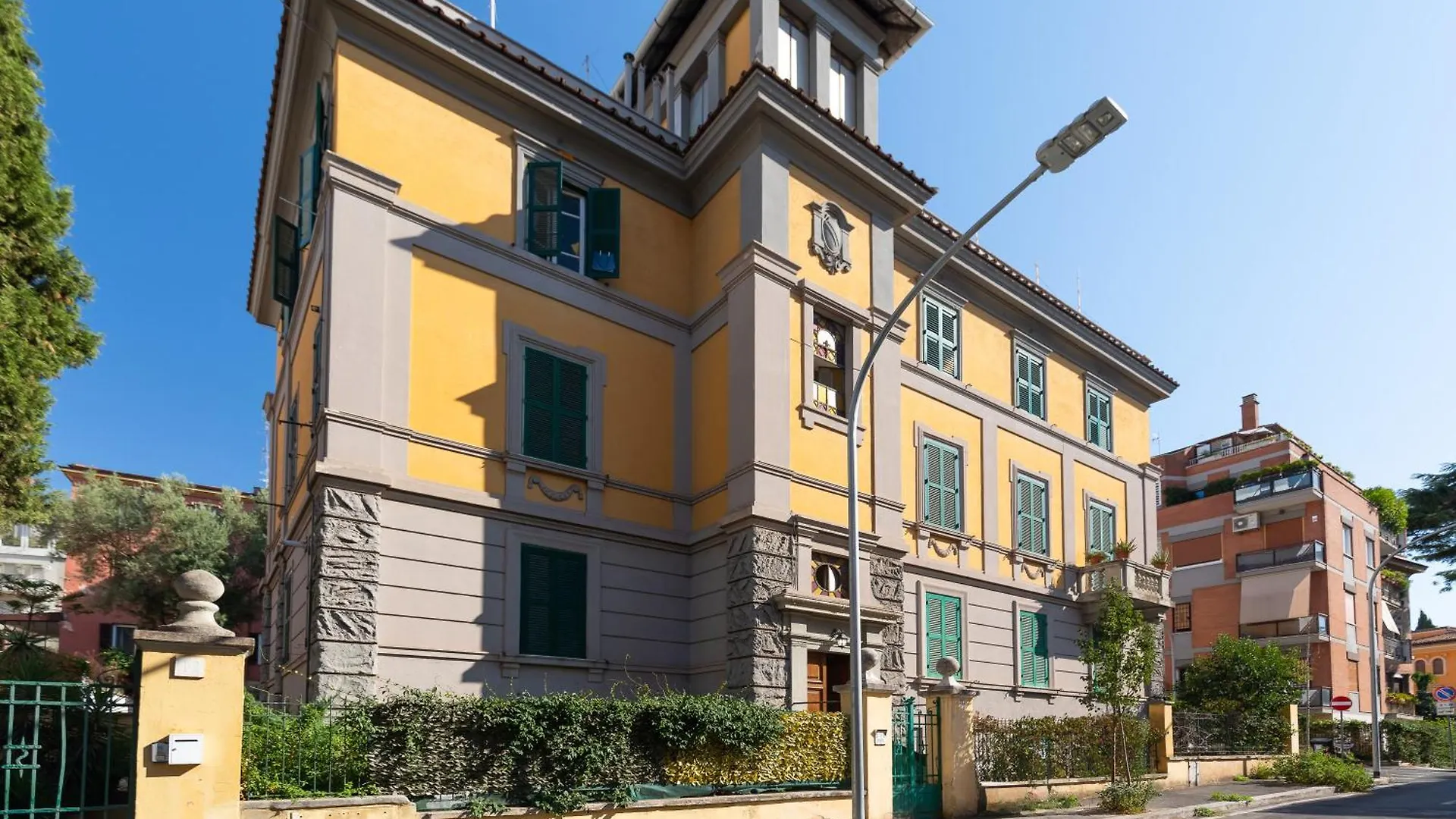 Retro Chic Circo Massimo Apartment Rome 0*,  Italy